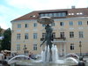 Kiss statue, Tartu town square